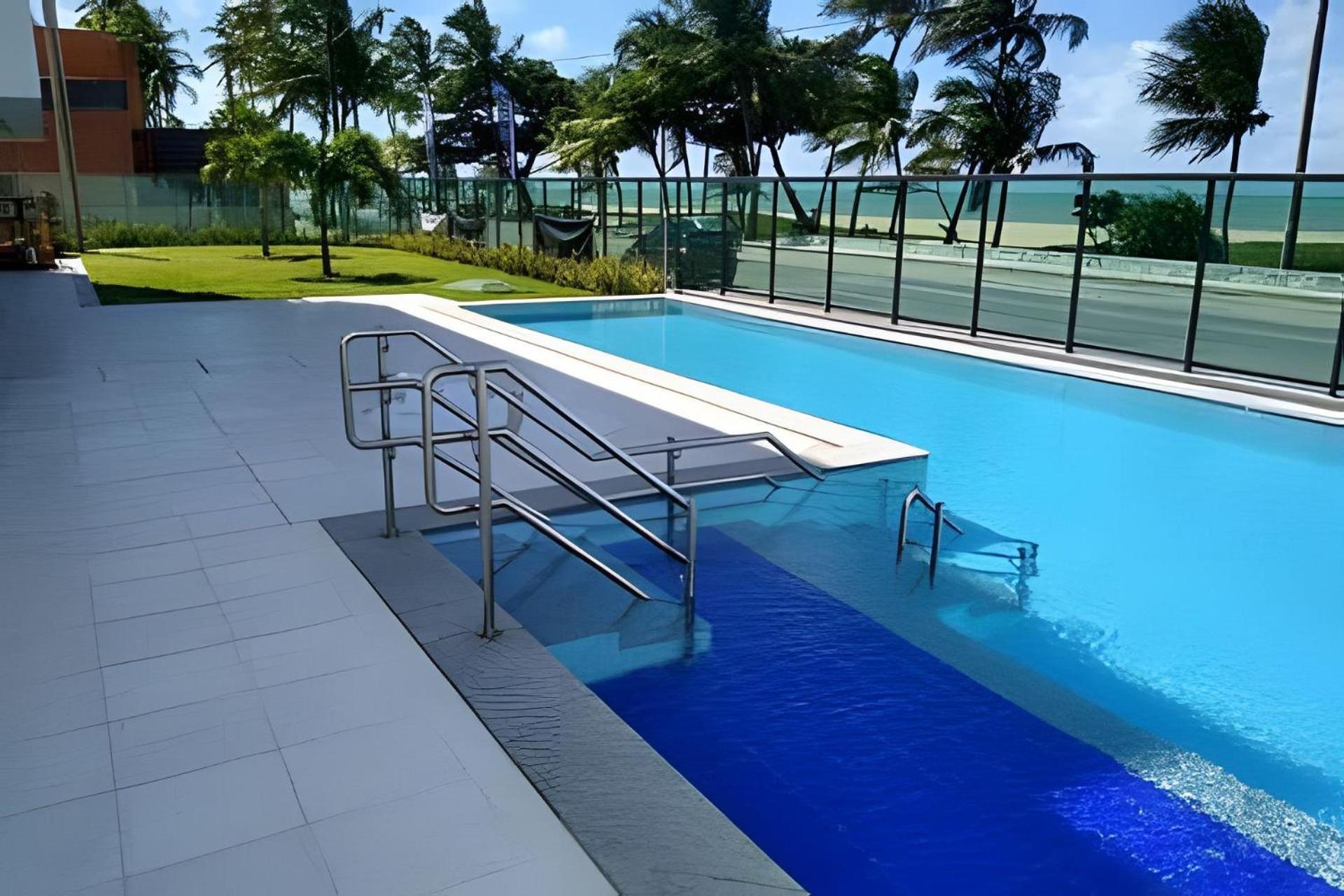 Apto. Beira Mar Alto Padrao - By Trh